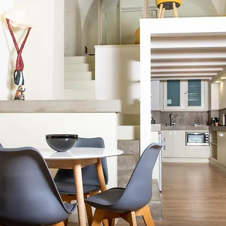 Moderno Second House 26 *