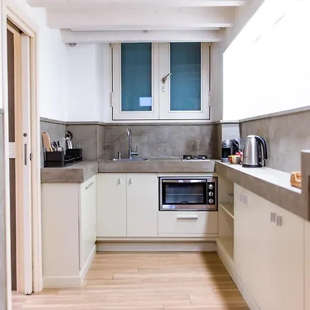Moderno Second House 26 *